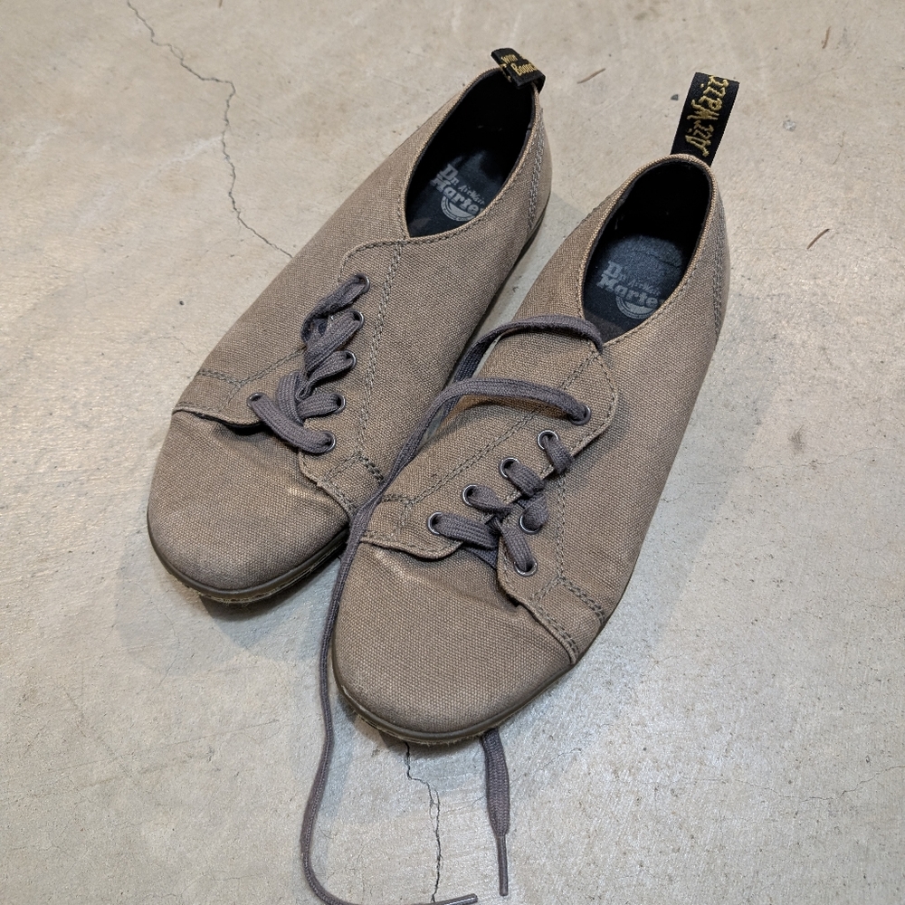 Dr. Martens Walker Men’s 8 Brown Canvas Low-Top Lace-Up Sneakers